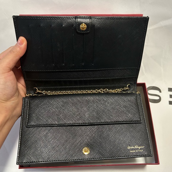 salvatore ferragamo wallet on chain(small bag) - Picture 3 of 5